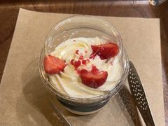 淡奶小蛋糕-红跑车(三牌楼店)