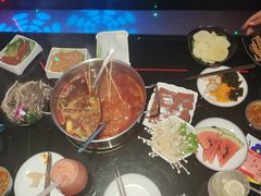 -唯爱KTV聚会餐厅(仙林东城汇店)