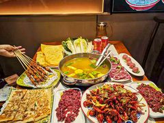 -乡土黄·鲜牛肉火锅·小龙虾(兴业街店)