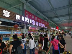 -四川小胡子海鲜(丁村万人海鲜广场店)