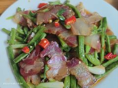 腊肉炒四季豆-百川油茶馆(燕岩店)