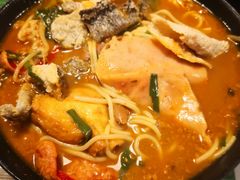 招牌炸酱小锅米线-肥汁米蘭香港米线(宁波路总店)