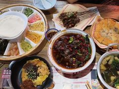 -怪噜范·老贵阳街头名小吃(鸿通城店)