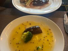 -大中华希尔顿酒店-念自助餐·嗨啤·小龙虾