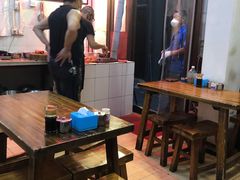 大堂-六爷门框百年卤煮