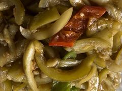 -黄记四更烤乳猪店