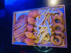 -范特西FANTASY量贩式KTV(民主广场店)