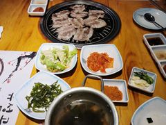 -唯成•韩国炭火烤肉 유성고기