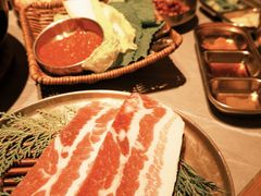 -草家酱蟹炭火烤肉店(珲春南路一店)