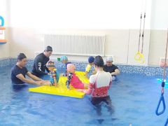 -爱乐游亲子游泳俱乐部