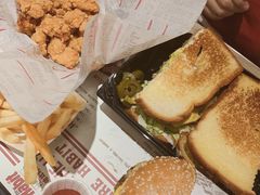 -The Habit Burger Grill 哈比特汉堡(复兴soho店)