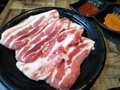 秘制五花肉-哈哈碳都·牛肋条无限自助烤肉(台江万达店)