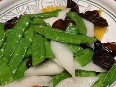 -云海肴·汽锅鸡·云南菜(天山百盛优客店)