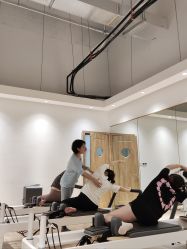 -静待花开瑜伽尊巴会馆