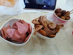 -冷记卤品(鲁磨路店)