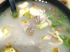 -小杨生煎(金山百联购物中心3楼店)