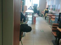 大堂-麦当劳(玉桥中路店)