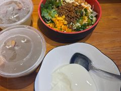 -爆炸头阿姨小四川正宗川味小吃(无任何分店)