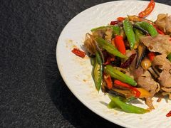 黑皮鸡枞炒牛肉-一善菌·云南菌汤·云南菜(银泰城店)
