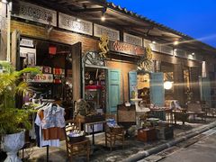 -席娜卡琳火车铁道夜市