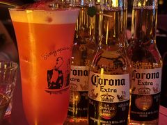 -FOUR PLAY BAR