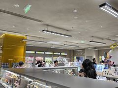 -泡泡玛特POPMART(蓝色港湾店)