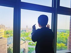 -天津京基皇冠假日酒店