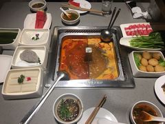 -海底捞火锅鲜切牛肉主题店(长寿路店)