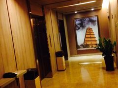 -西安大雁塔科技大学地铁站亚朵酒店