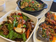 嘉丰小炒肉-嘉丰湘菜馆(芳群园店)