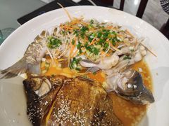 -梓檚中餐厅湖北菜小龙虾武昌鱼排骨藕汤(黄鹤楼店)