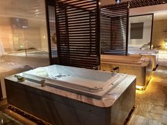 -爱乐国际温泉水疗会