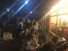 等位区-朱氏胖子烂火锅(洪崖洞店)