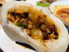 牛肉鲜肉包-李与白包子铺(桐梓林店)