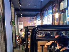 大堂-管氏翅吧(人民大学店)