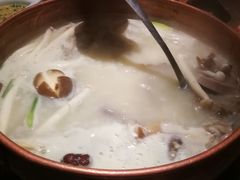 -三人行骨头王火锅(长寿店)