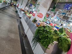 -新鸿港水果市场