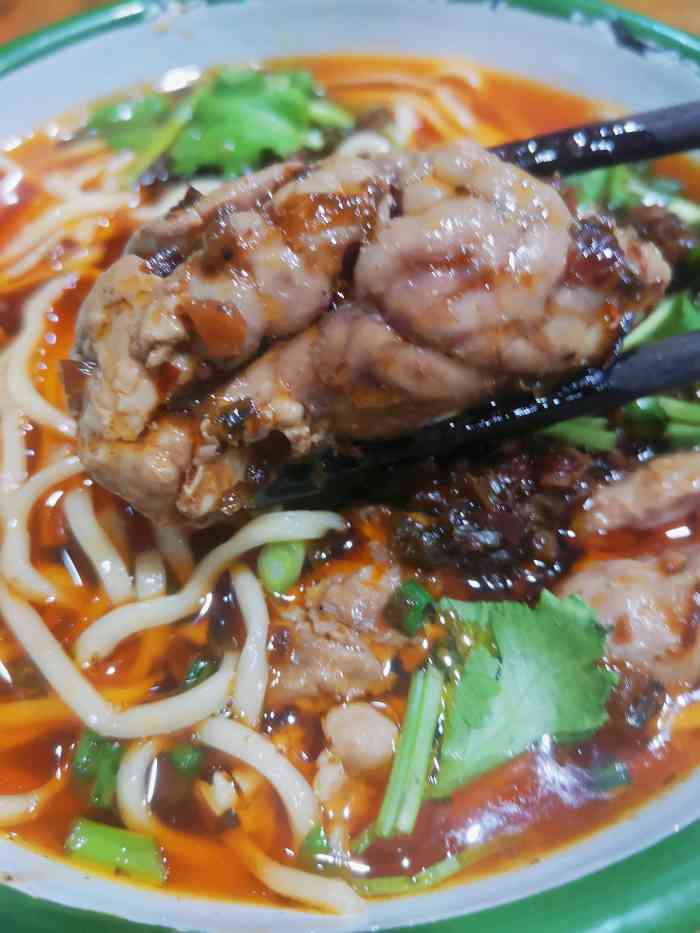 李双猪脑花面(世豪店)-"这家面馆蛮出名的,我朋友特地带我来吃早餐.