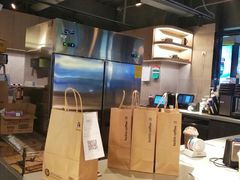 -瑞幸咖啡(东直门枢纽店)