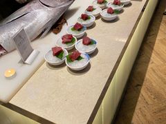 -雍和会海鲜姿造自助(湖东路店)