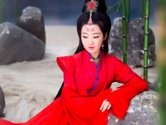-九月鹰飞汉服摄影工作室
