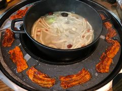 -三人行骨头王火锅(长寿店)