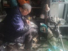 -静安寺修鞋修包修拉链