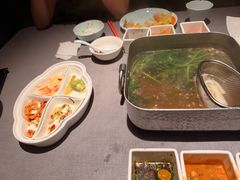 -左庭右院鲜牛肉火锅黑金店(陆家嘴中心店)