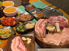 -唯成•韩国炭火烤肉 유성고기