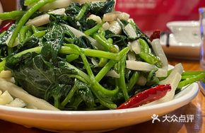 Stir-Fried Sweet Potato Leaves with Garlic