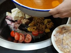 秘制高汤-老刘生态大鱼坊铁锅炖鱼(赛马场店)