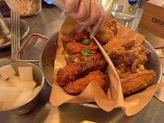 炸鸡翅一半一半-富乐满韩国正宗炸鸡韩国料理(虹泉路店)