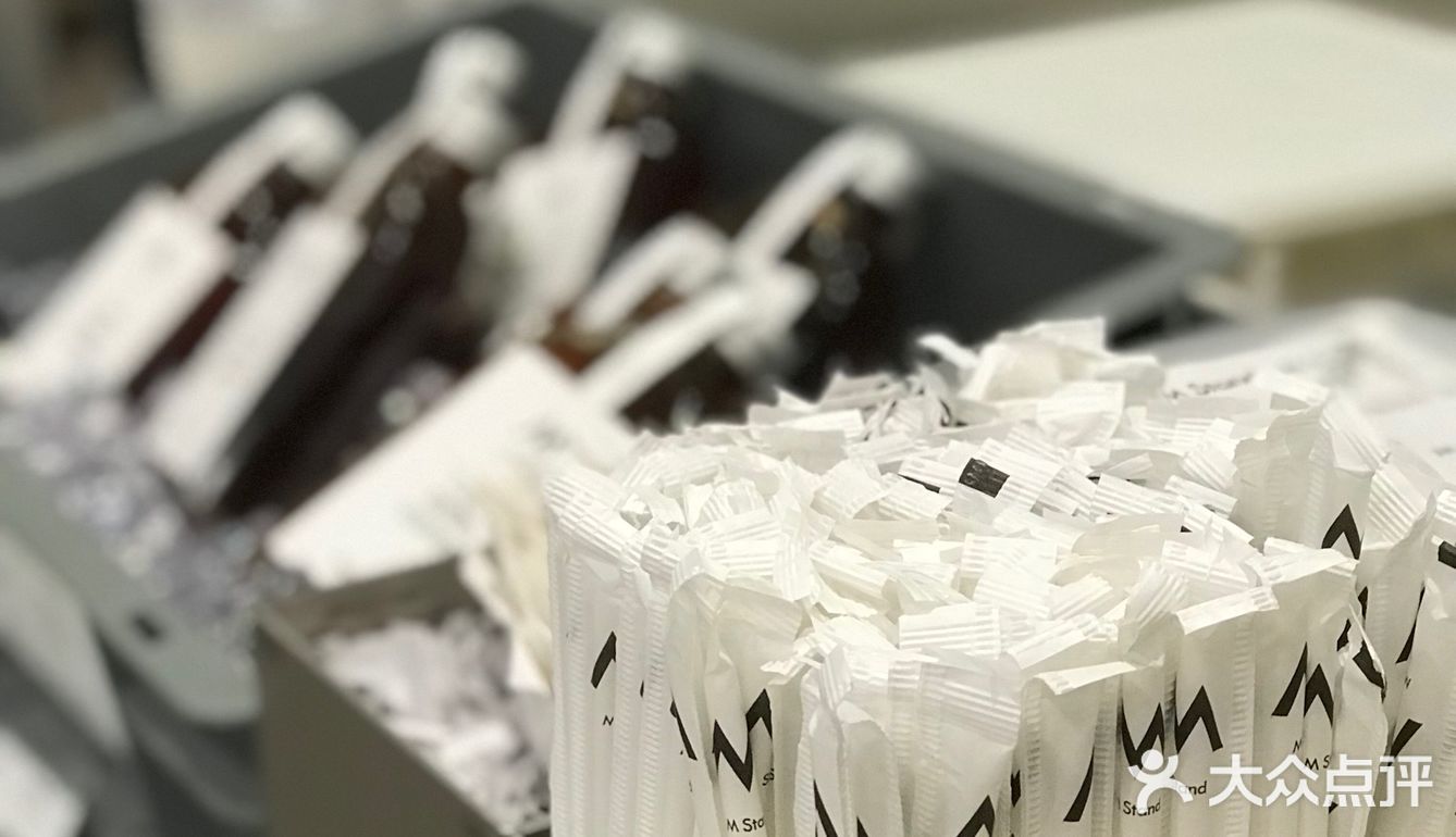 拔草今年特别火起来的咖啡品牌[礼花]
