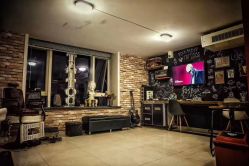 -Black Tattoo Studio